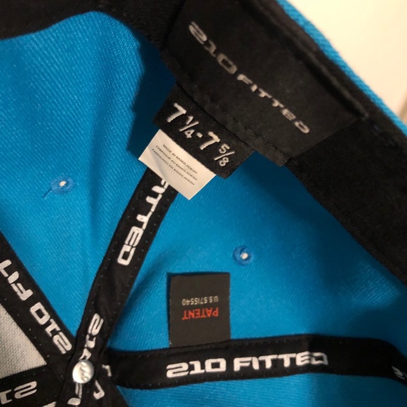 DC 210 Fitted Hat - Picture 3 of 3